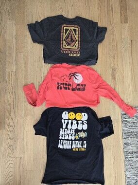 5 Items NEED SOME CHEAP TEES, VOLCOM, HURLEY And Pants
